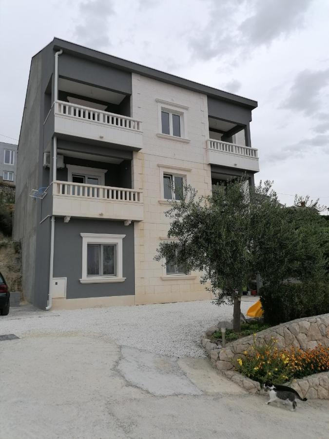 Apartments Dinko Duce Exterior photo