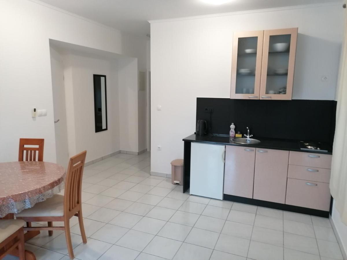 Apartments Dinko Duce Exterior photo