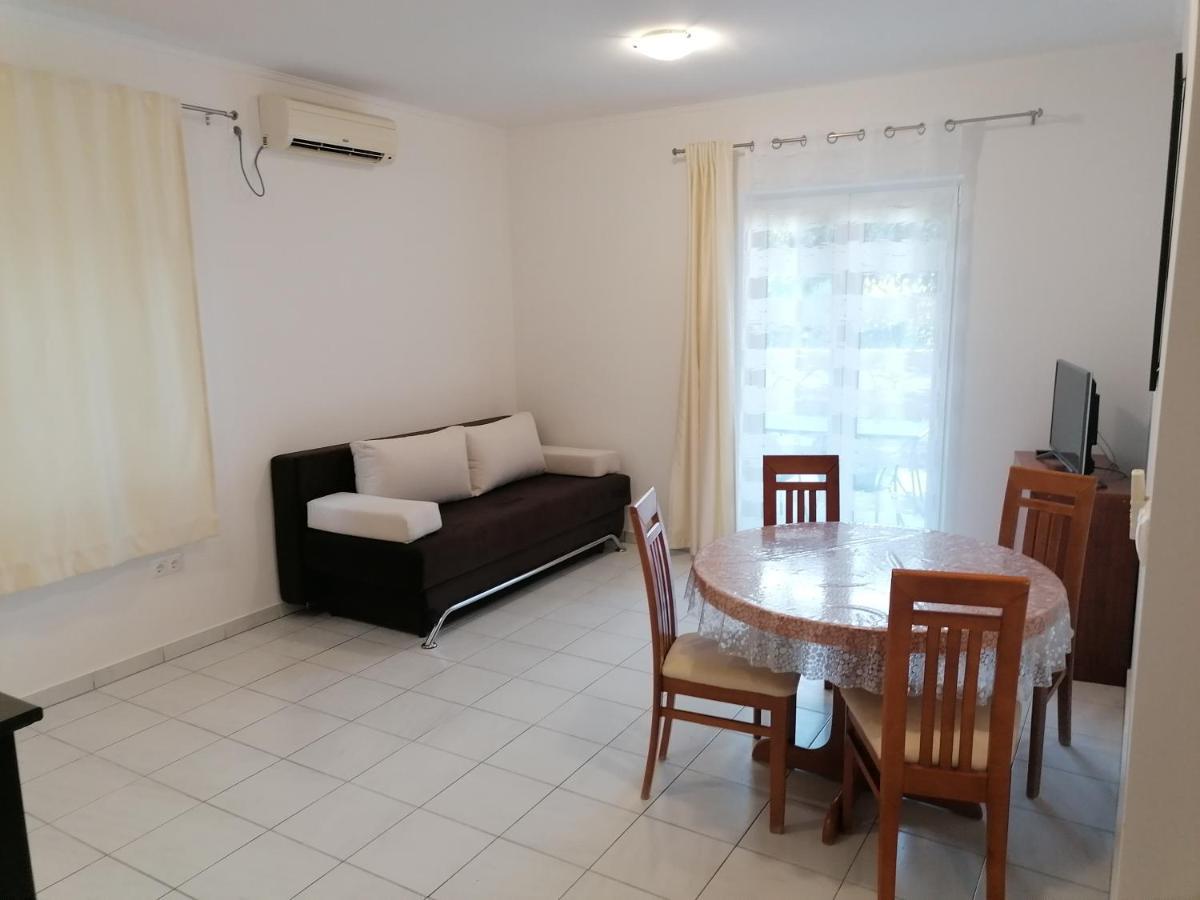 Apartments Dinko Duce Exterior photo